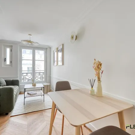Apartamento Charming 2-bedroom With Living 47 M 9e