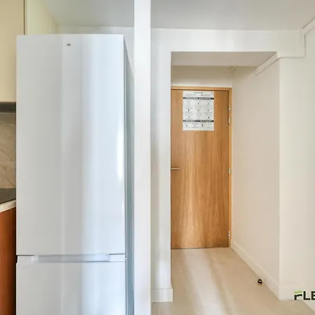 Charming 2-bedroom With Living 47 M 9e Apartamento *