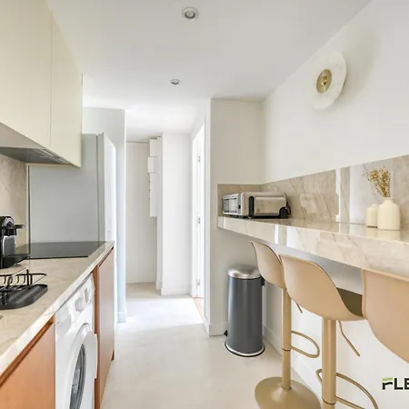 Apartamento Charming 2-bedroom With Living 47 M 9e *